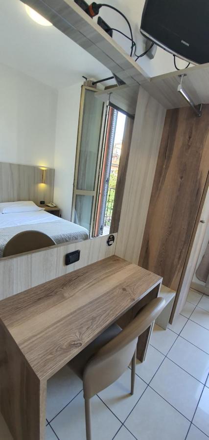 מילאנו Hotel Mondial מראה חיצוני תמונה